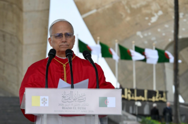 O futuro pertence aos homens e às mulheres de paz: Papa visita Monumento dos Mártires em Argel