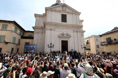 O Papa: missas de agosto em Assis, Rimini e duas vezes em Castel Gandolfo